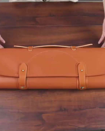 Stylish Faux Leather Knife Organizer - Portable and Wall-Mountable Culinary Storage Solution