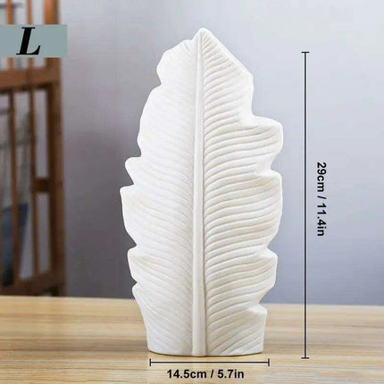 Chic Feather: Modern White Ceramic Vase for Stylish Home and Office Decor