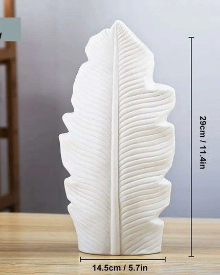 Chic Feather: Modern White Ceramic Vase for Stylish Home and Office Decor