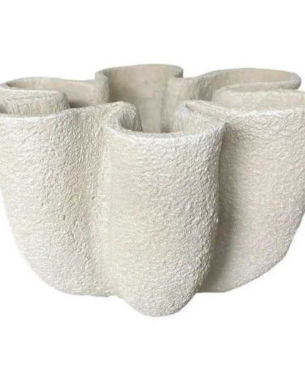 Elegant Resin Vase with Curved Groove Design