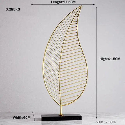 Exquisite Golden Metal Art Decor with Elegant Palm Leaf Pattern