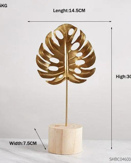 Exquisite Golden Metal Art Decor with Elegant Palm Leaf Pattern