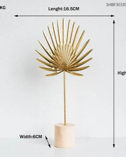 Exquisite Golden Metal Art Decor with Elegant Palm Leaf Pattern