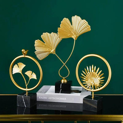 Vintage Ginkgo Leaf Metal Wall Decor with Personalized Options, Elegant Retro Style