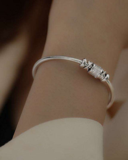 Chic Gothic Elegance: French-Inspired High Sense Cuff Bracelet for Fashion-Forward Women