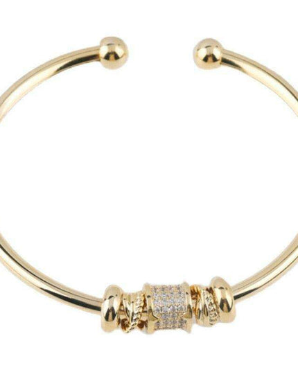 Chic Gothic Elegance: French-Inspired High Sense Cuff Bracelet for Fashion-Forward Women