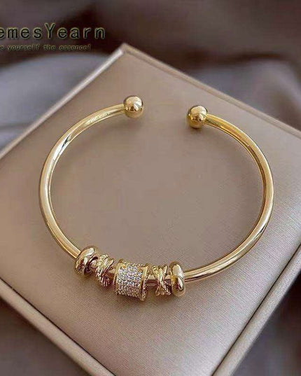 Chic Gothic Elegance: French-Inspired High Sense Cuff Bracelet for Fashion-Forward Women