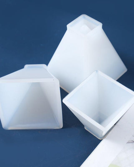 Artisan Pyramid Candle Crafting Set - DIY Aromatherapy Resin Candle Kit