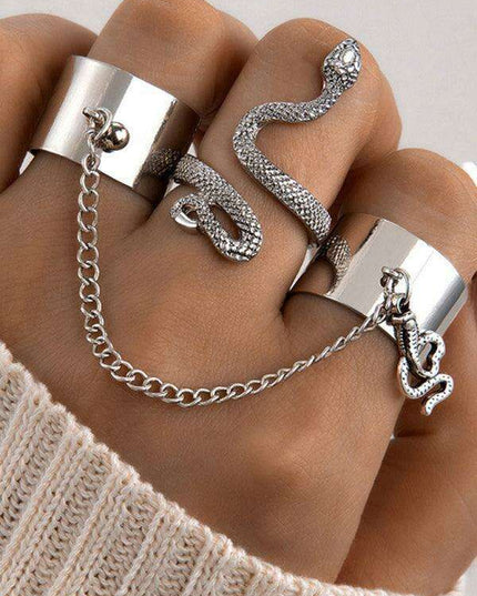 Extravagant Chain Ring - Bold Alloy Fashion Statement Piece
