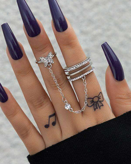 Extravagant Chain Ring - Bold Alloy Fashion Statement Piece