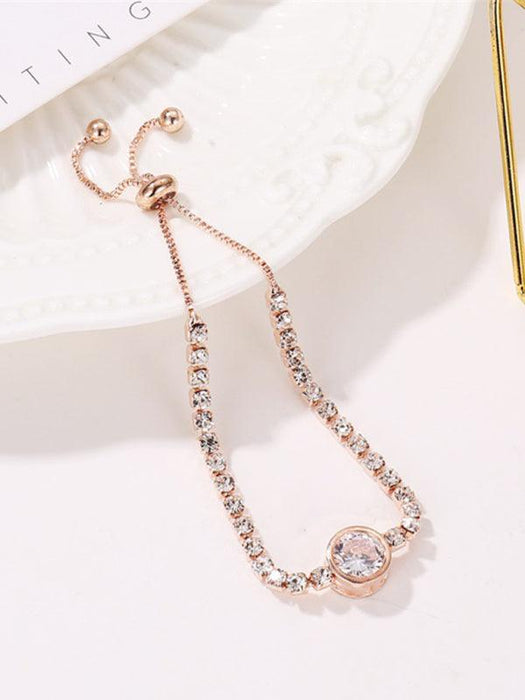 Elegant Rose Gold Heart Bracelet with Sparkling Zircon and Diamond Detail - A Chic and Versatile Addition to Your Jewelry Collection