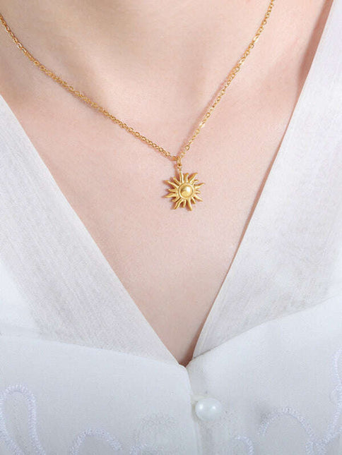 New clavicle chain fashionable simple small sun pendant titanium steel necklace