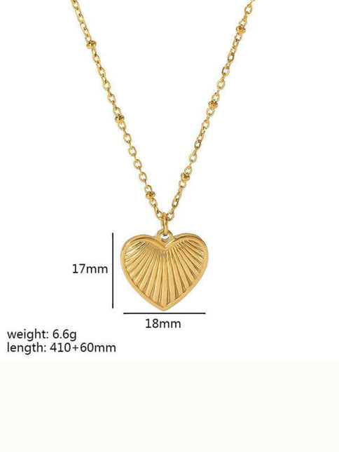Fashionable and versatile heart-shaped textured pendant necklace