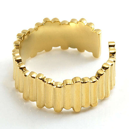 Fashionable and personalized retro style ring gold living ring