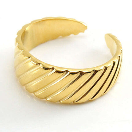 Fashionable and personalized retro style ring gold living ring