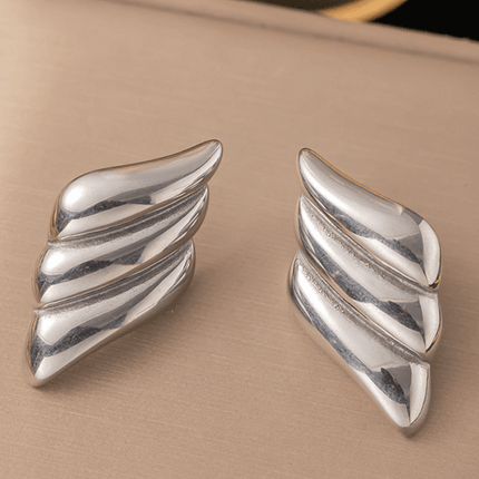 Women's earrings retro simple gold angel wings design earrings