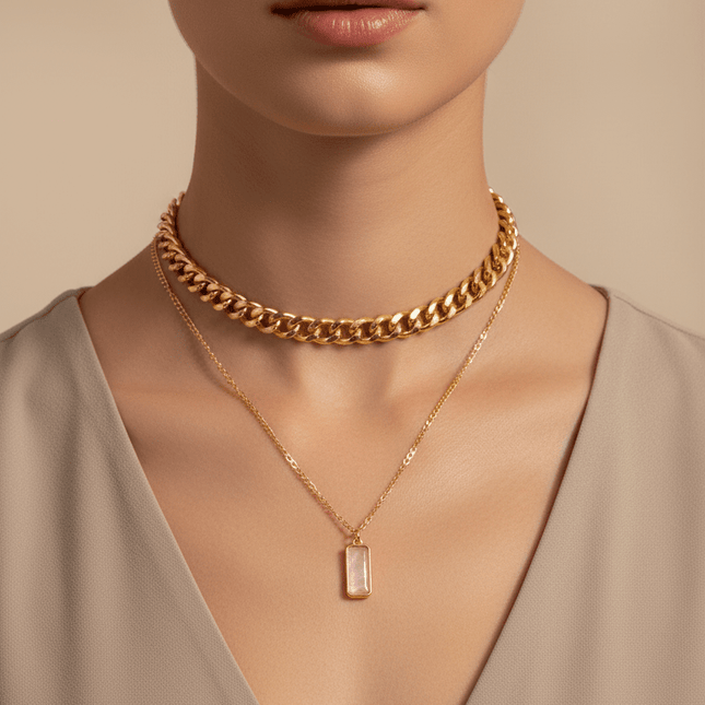 Double-Layer Mother-of-Pearl Pendant Necklace – Modern Rectangular Design