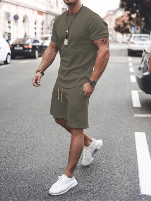 Relaxed Men's Solid Color Two-Piece Set with Shorts for Effortless Style