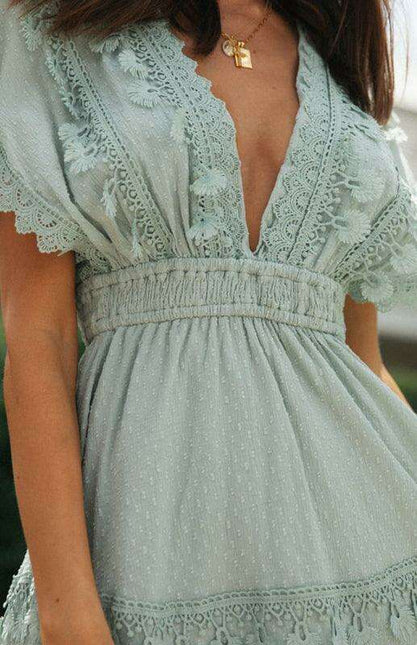 Chic Cotton Dress: Versatile Women's Wardrobe Essential