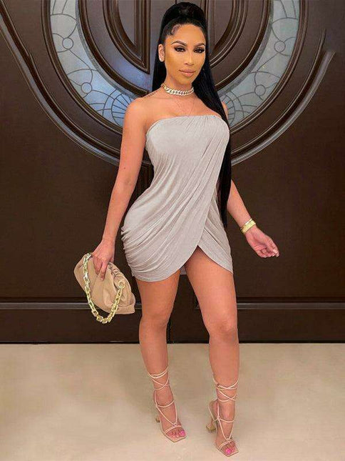 Sultry Chic Off-Shoulder Bodycon Dress