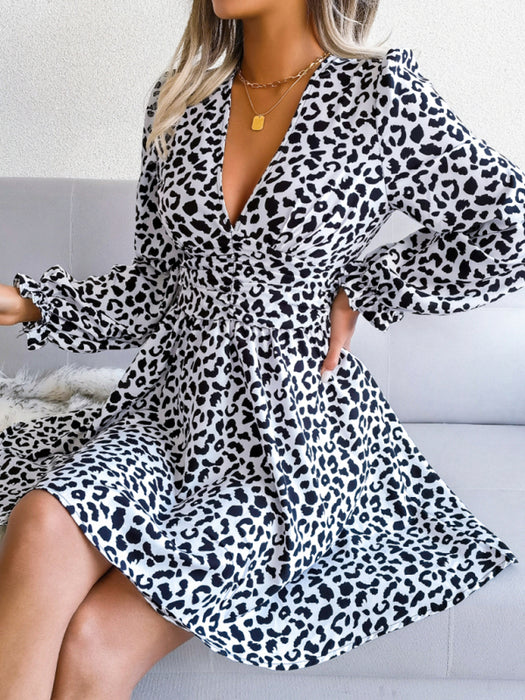 Leopard Print Pleated Dress - Elegant and Versatile