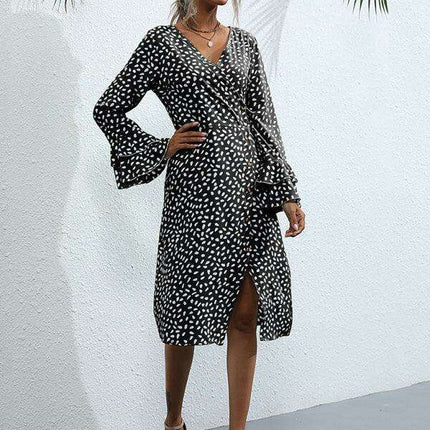 Chic Floral Print French Dress with Elegant Split Sleeves