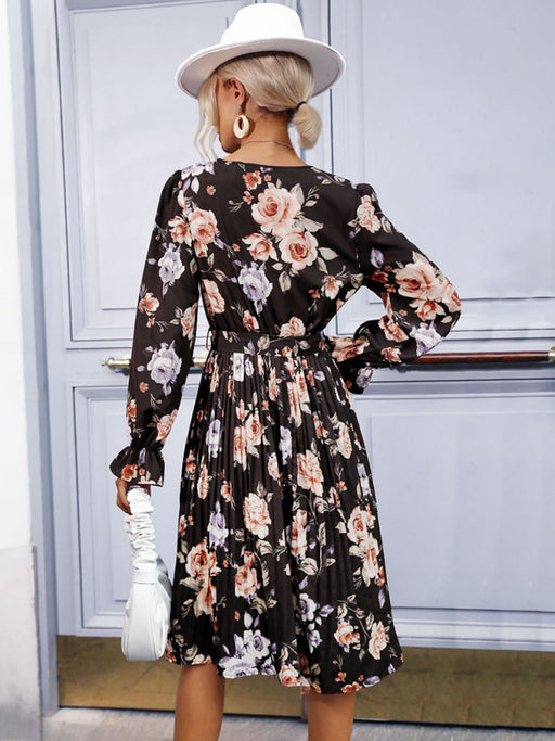 Chic Printed Long-Sleeve Dress with Pleats - A Feminine Wardrobe Essential