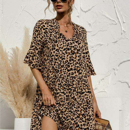 Enchanting Floral V-Neck Maxi Dress with Elegant Trumpet Sleeves and Delightful Cake Accents