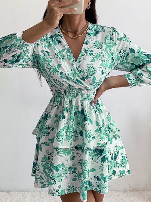 Charming V-Neck Printed Pleated Dress with Long Sleeves