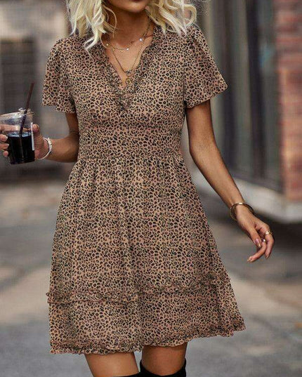 Chic V-Neck Dress: Your Go-To Essential for Spring and Summer Style