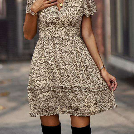 Chic V-Neck Dress: Your Go-To Essential for Spring and Summer Style