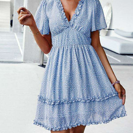 Chic V-Neck Dress: Your Go-To Essential for Spring and Summer Style