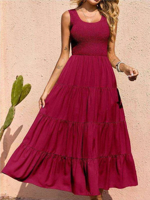 Chic Elegance: Sleek Solid Color Pleated Swing Dress for Contemporary Women