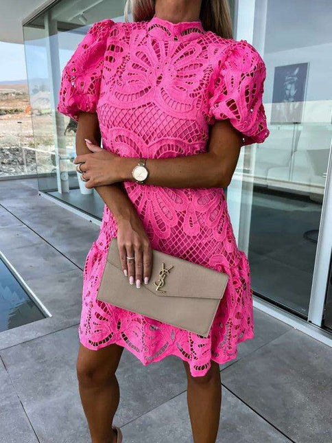 Sophisticated Lace Accented Shift Dress for Effortless Style