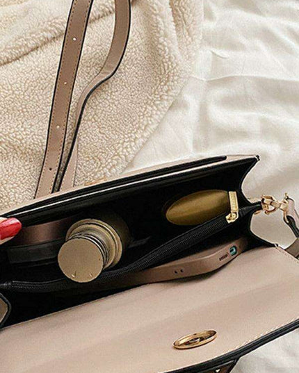 Classic Elegance Square Crossbody Bag: A Chic Purse for Effortless Fashion