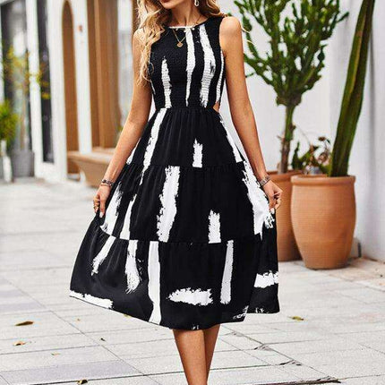 Floral Delight: Women's Sleeveless Dress with Vibrant Prints