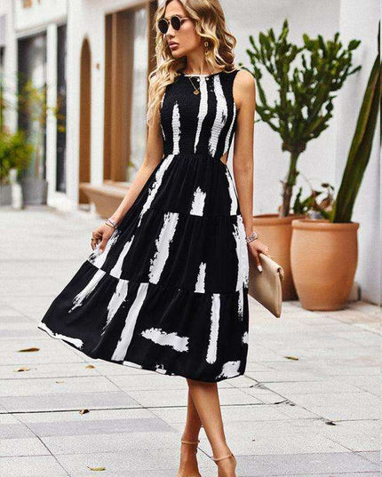 Floral Delight: Women's Sleeveless Dress with Vibrant Prints