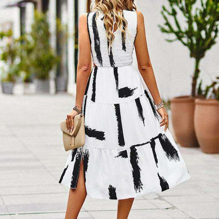 Floral Delight: Women's Sleeveless Dress with Vibrant Prints