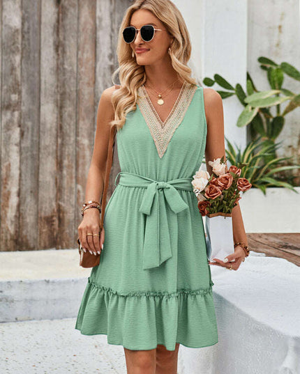 Women's solid color V-neck sleeveless lace waist dress