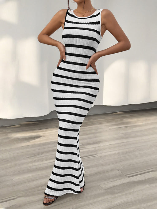 Chic Striped Sleeveless Sundress with Slim Fit Tailoring