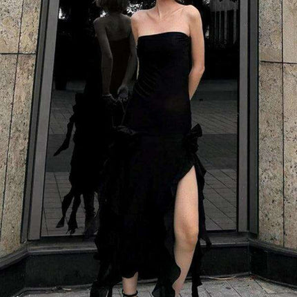 Lace-Trimmed Bodycon Dress with Alluring Thigh-High Split