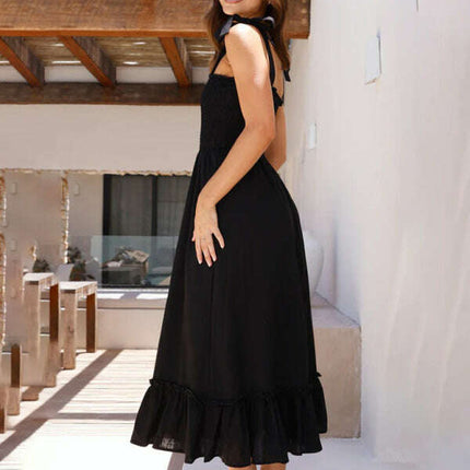 Fresh and sweet simple solid color suspender dress