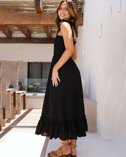 Fresh and sweet simple solid color suspender dress