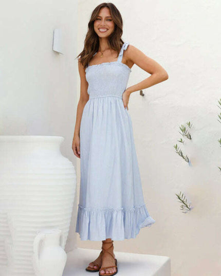 Fresh and sweet simple solid color suspender dress