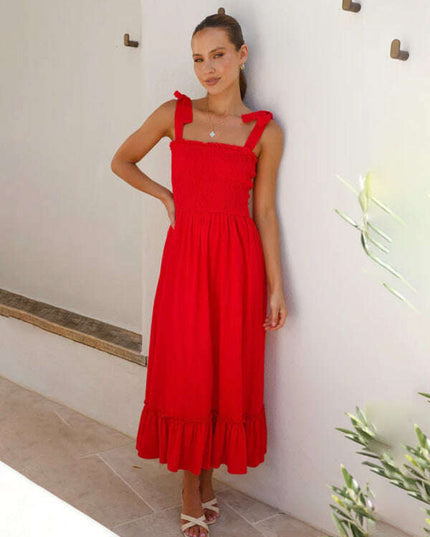 Fresh and sweet simple solid color suspender dress