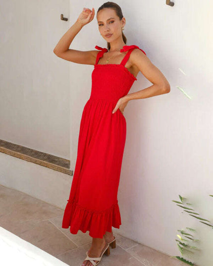 Fresh and sweet simple solid color suspender dress