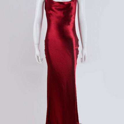 Elegant Backless Gown with Swing Neck - A Classic Solid Statement
