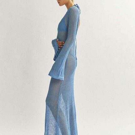 Chic Backless Knit Maxi Dress with Long Sleeves - Alluring Floor-Length Elegance