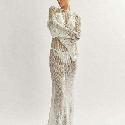 Chic Backless Knit Maxi Dress with Long Sleeves - Alluring Floor-Length Elegance