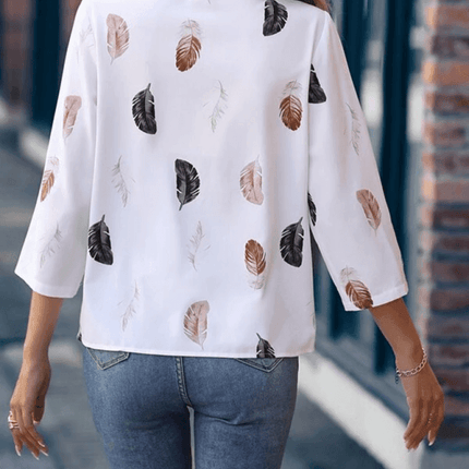 Stylish Feather Motif V-Neck Short Sleeve Top